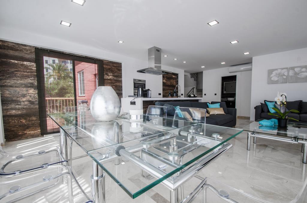דירות בנאלמדנה Gorgeous 170 Sq.M. Penthouse With Sea View Terraces מראה חיצוני תמונה