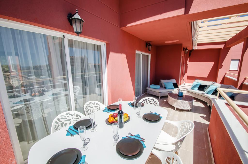 דירות בנאלמדנה Gorgeous 170 Sq.M. Penthouse With Sea View Terraces מראה חיצוני תמונה