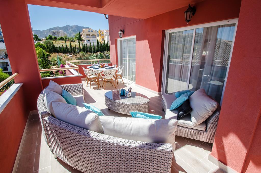 דירות בנאלמדנה Gorgeous 170 Sq.M. Penthouse With Sea View Terraces מראה חיצוני תמונה