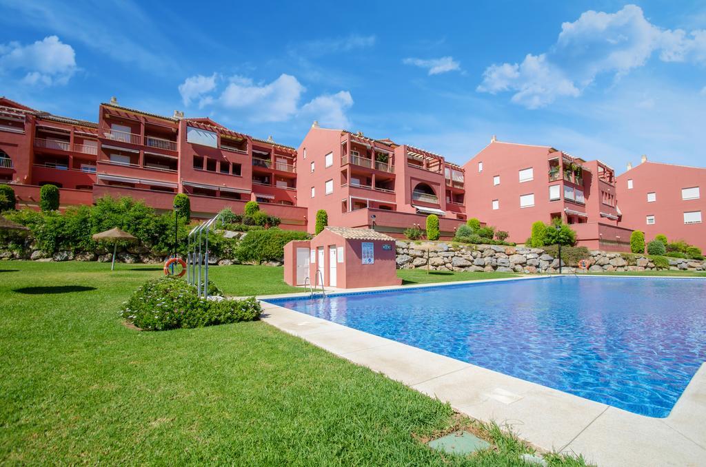 דירות בנאלמדנה Gorgeous 170 Sq.M. Penthouse With Sea View Terraces מראה חיצוני תמונה
